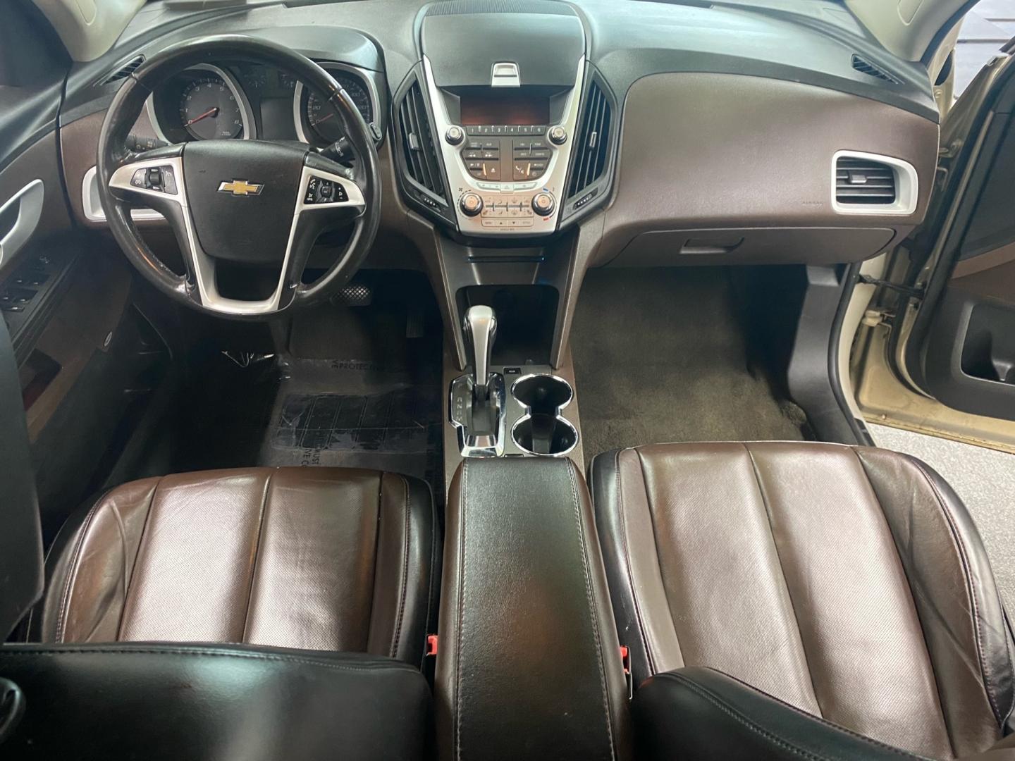 2011 GOLD /Gray Chevrolet Equinox 2LT 2WD (2GNALPEC4B1) with an 2.4L L4 DOHC 16V engine, 6-Speed Automatic transmission, located at 533 S West End Blvd., Quakertown, PA, 18951, (877) 257-4995, 40.343994, -75.303604 - INCLUDED IN THE SALE PRICE OF EVERY VEHICLE: 48 Hour Money Back Guarantee 6 Month - 6,000 Mile Warranty Brand New PA State Inspection & Emission $10 Oil Changes for the Life of the Loan Complete CARFAX - Photo#6